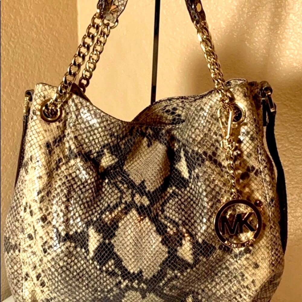 Michael Kors Python🐍Leather Amazing Condition Chain Straps won’t Tarnish